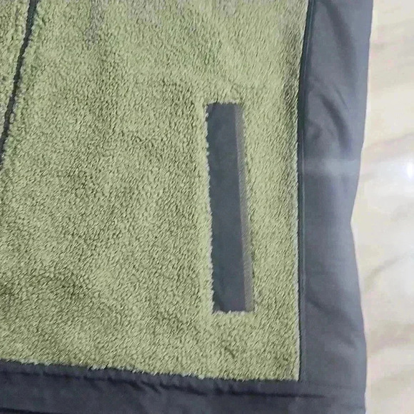 UNDER ARMOUR ⛳️ Mens UA Mission full zip Boucle Vest size mens 3xl - Picture 3 of 11